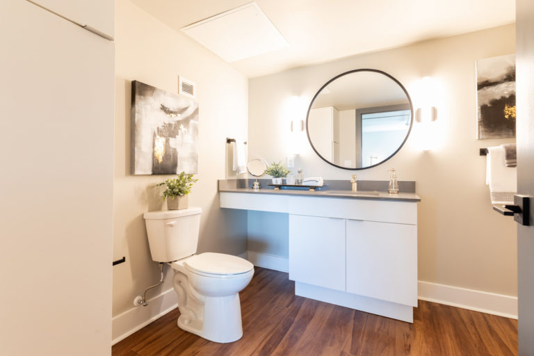 fully furnished apartment bathroom